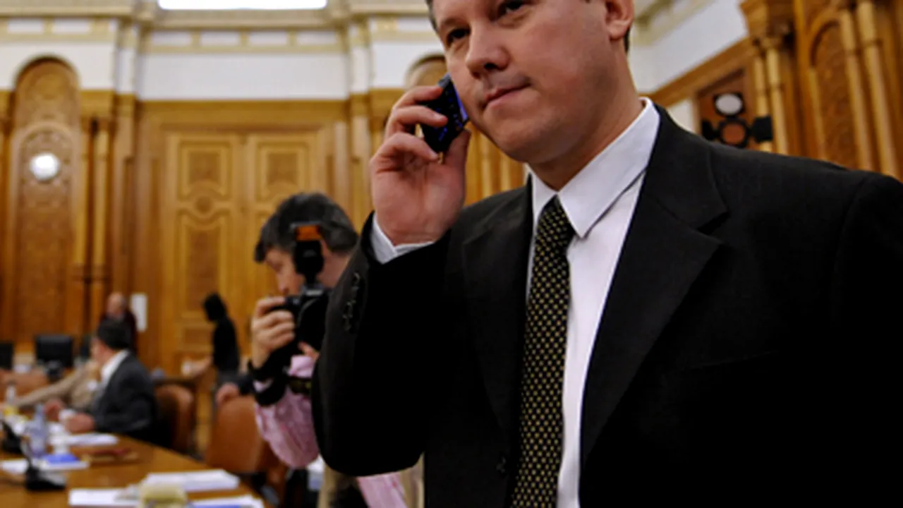 Cătălin Predoiu a discutat la telefon cu omologul moldovean