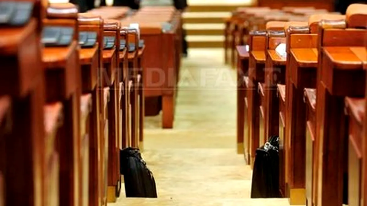 Camerele se reunesc joi în trei şedinţe comune succesive, pentru asumarea răspunderii şi vot la buget
