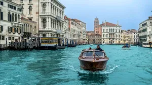 Un oraș popular din Italia, unde merg și românii, va percepe din nou taxe vizitatorilor în 2026
