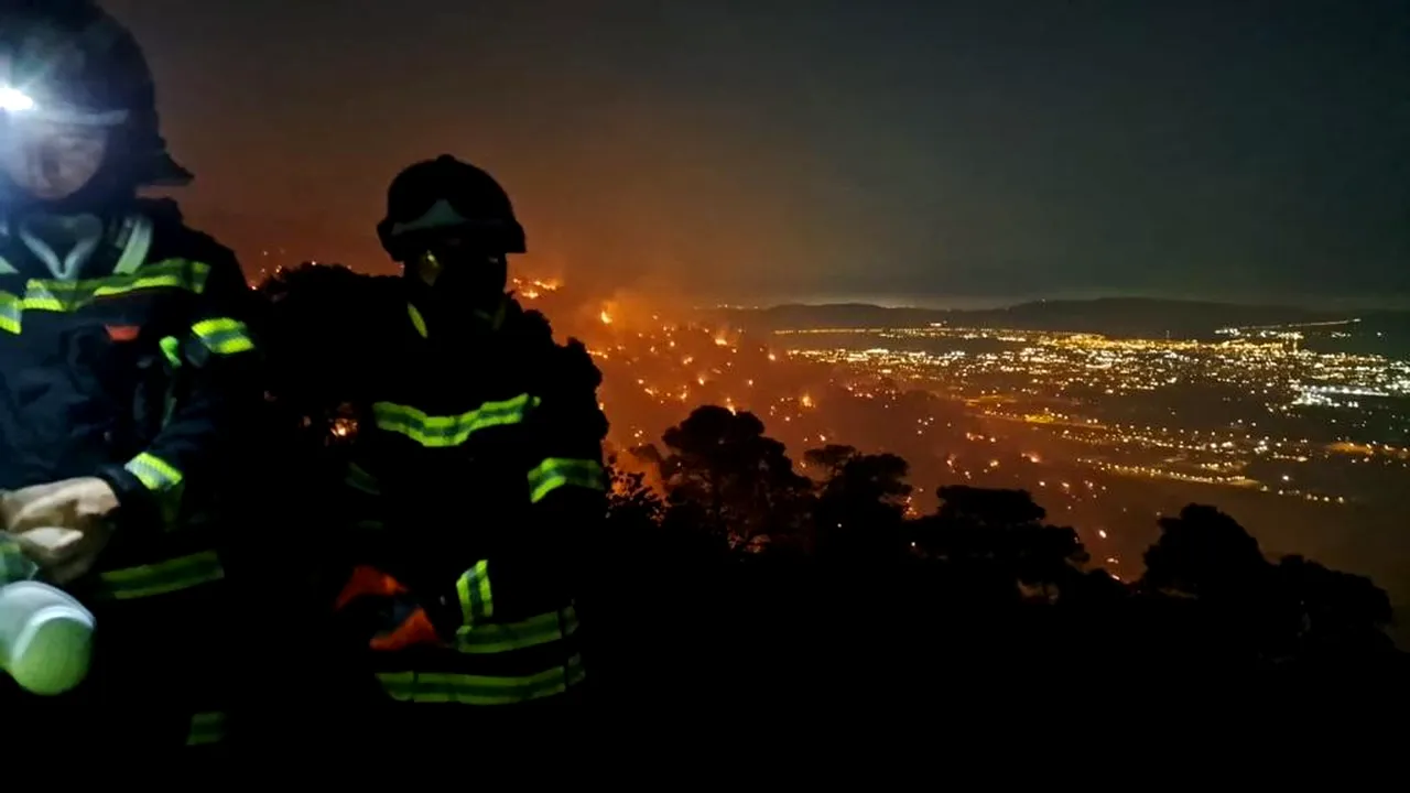 Veşti bune din Grecia. Pompierii români au localizat incendiul din Rodos