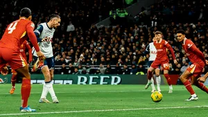 Tottenham câştigă prima manşă contra lui Liverpool. Bentancur a fost scos pe targă