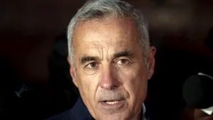 Surse: Călin Georgescu nu a fost găsit acasă de poliţişti