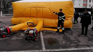 Lucian Bode, contrazis de specialişti: Saltelele pneumatice au eficienţă redusă în misiuni. FOTO