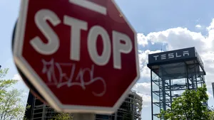 Tesla concediază peste 10% din angajaţi la nivel global, pe fondul scăderii vânzărilor
