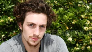 Actorul Aaron Johnson s-a căsătorit cu regizoarea Sam Taylor-Wood 