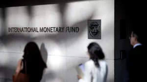 FMI estimează o nouă încetinire a economiei mondiale. Unele ţări ar putea intra în recesiune din 2023