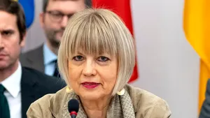 Helga Schmid a fost numită în funcţia de secretar general al OSCE 