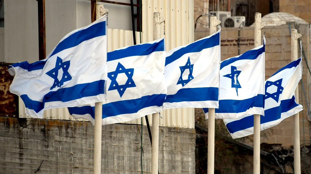 ÎNCĂIERARE între evrei şi arabi în piscina unui hotel din Bucureşti. Trei cetăţeni israelieni, reţinuţi