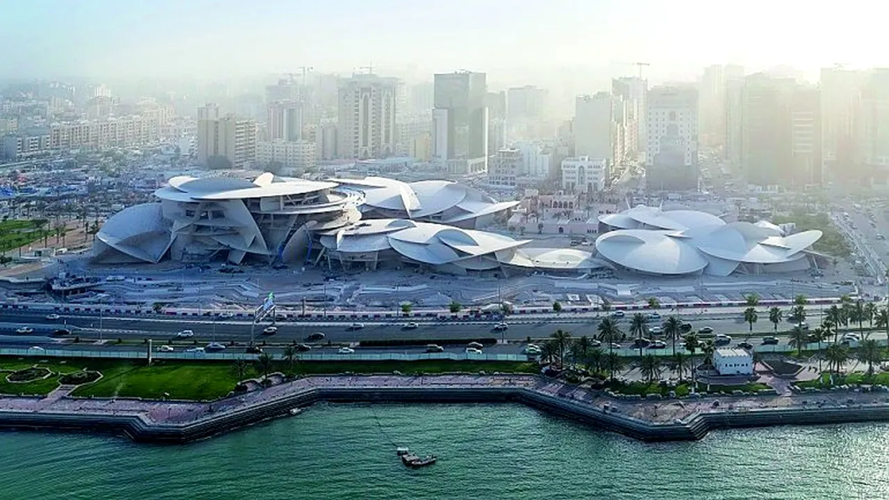 Muzeul Naţional din Qatar, inaugurare cu mare fast: Construcţia a costat aproape 500 de milioane de dolari | VIDEO