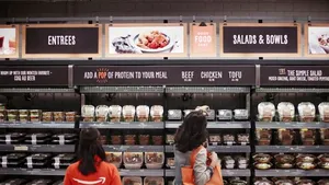 VIDEO Supermarketul viitorului, fără case de marcat şi fără uşi. Iei produsul şi pleci