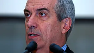 Premierul Tăriceanu a plantat pomi în cadrul unei campanii de împădurire