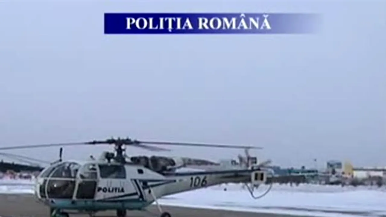 Poliţia supraveghează din elicopter traficul rutier şi amplasează radare 