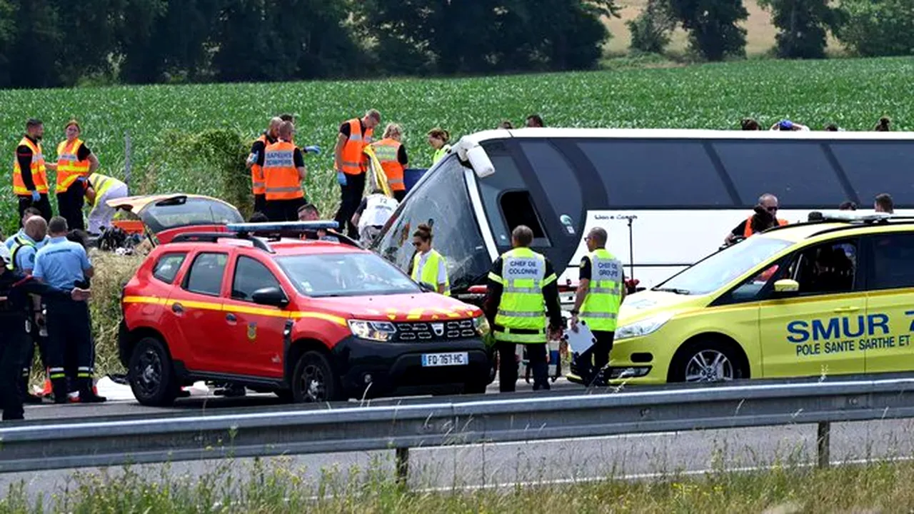 Trei ucraineni au murit după ce un autocar a intrat într-un șanț în Franța