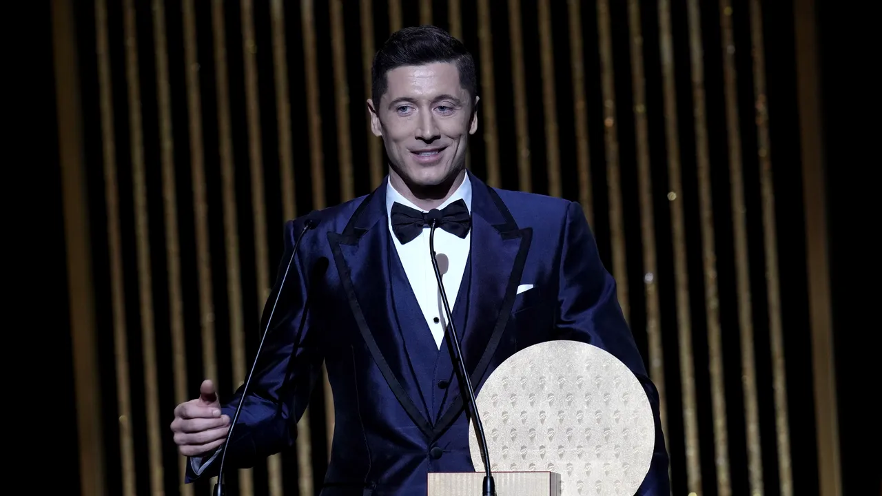Robert Lewandowski a fost declarat cel mai bun jucător al lumii în 2021 în viziunea FIFA