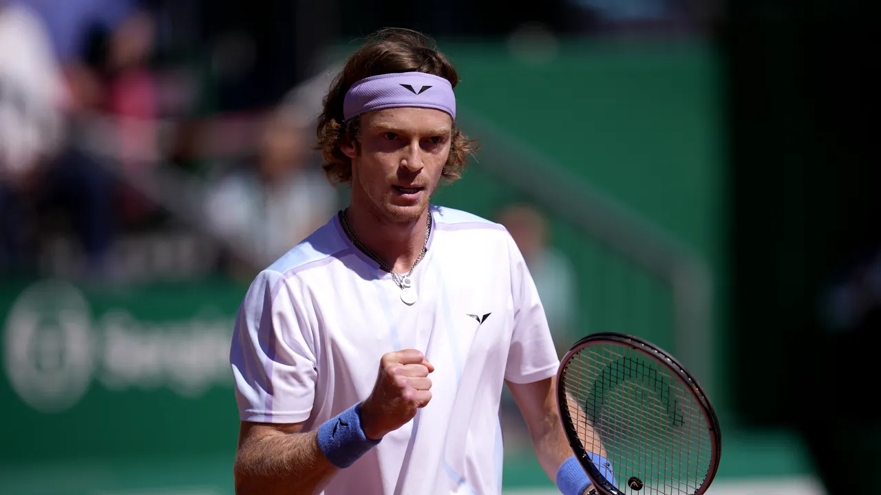 Andrey Rublev, locul 5 mondial, descalificat în semifinale în Dubai după ce a înjurat un arbitru