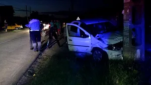 Argeş: Un copil în vârstă de 10 ani şi două femei, răniţi în urma unui accident rutier - FOTO