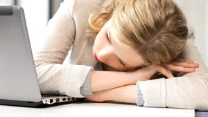 Trauma ascunsă din spatele Facebook: Peste 140 de moderatori din Kenya, diagnosticaţi cu depresie 