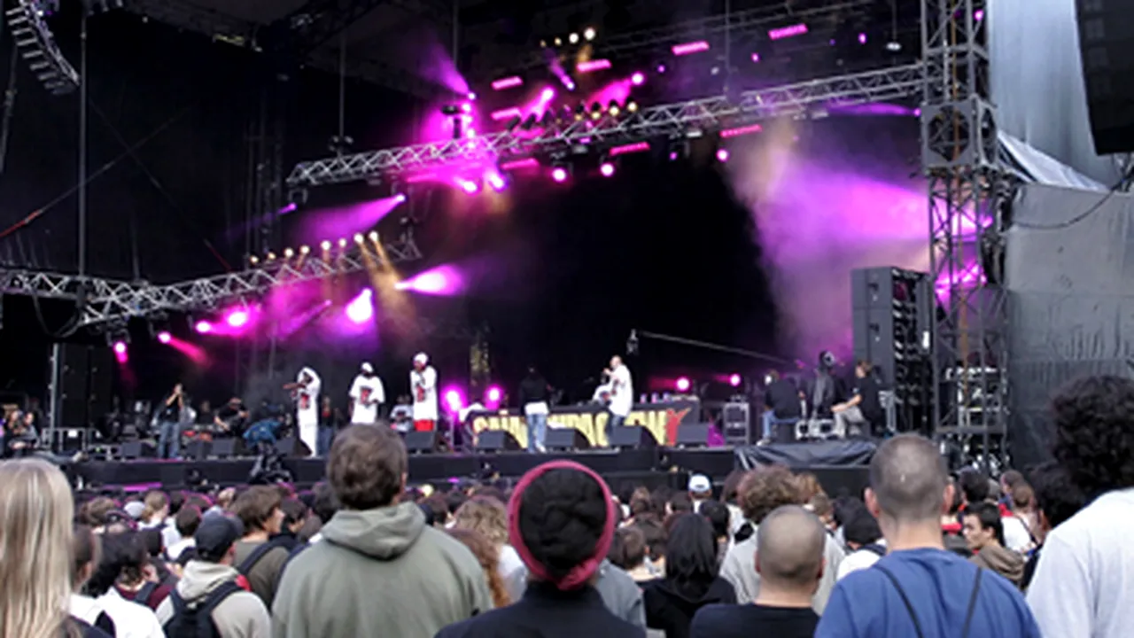 Au mai rămas 200 de abonamente la B'estfest