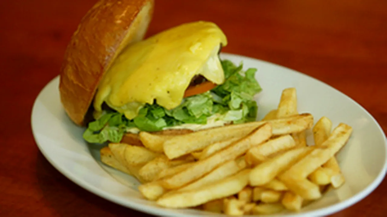Atracţia faţă de alimentele fast food a apărut în urmă cu 2 milioane de ani