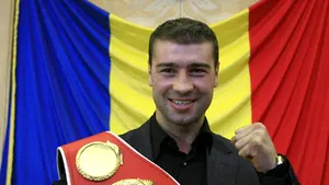 Campionul mondial Lucian Bute, licenţiat cu nota 10 în sport