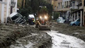 Stare de urgenţă declarată în Ischia, după alunecarea de teren de sâmbătă