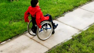 Regizor judecat pentru că obligat o fată să sară de la înălţime, iar aceasta s-a lovit şi a paralizat