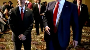 Donald Trump nud, într-un tablou expus la Londra. Pictorul a primit mesaje de ameninţare cu moartea