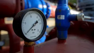 Sute de blocuri şi 10 instituţii din Bucureşti, fără apă caldă şi căldură. Zonele afectate