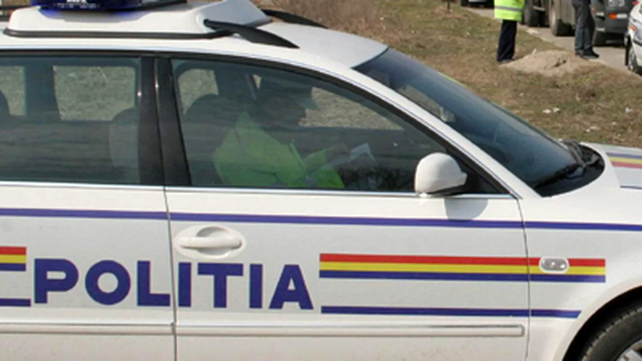 Iaşi: Patru femei, înţepate pe stradă de un bărbat cu un obiect ascuţit, poliţiştii sunt în alertă