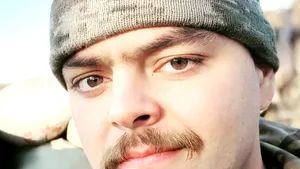 Un luptător britanic, aflat la Mariupol, şi-a anunţat familia că se va preda ruşilor