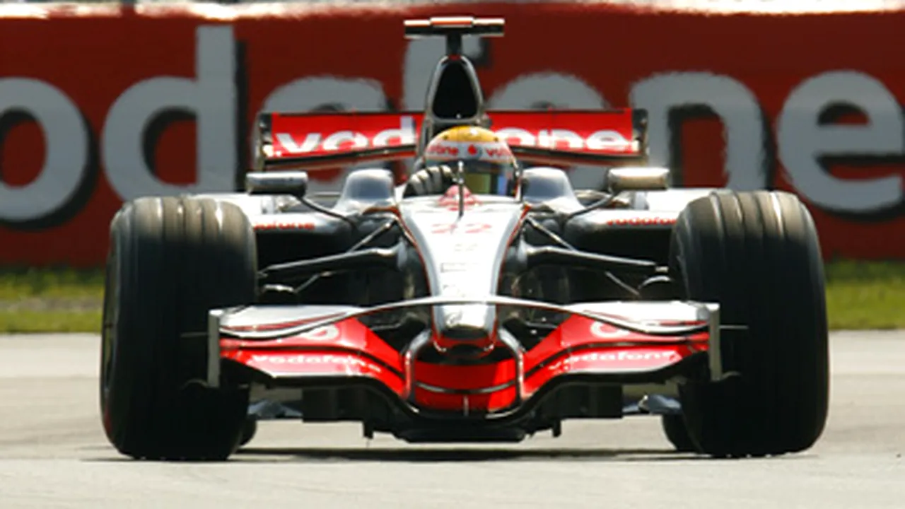 Lewis Hamilton, în pole-position la MP al din Singapore