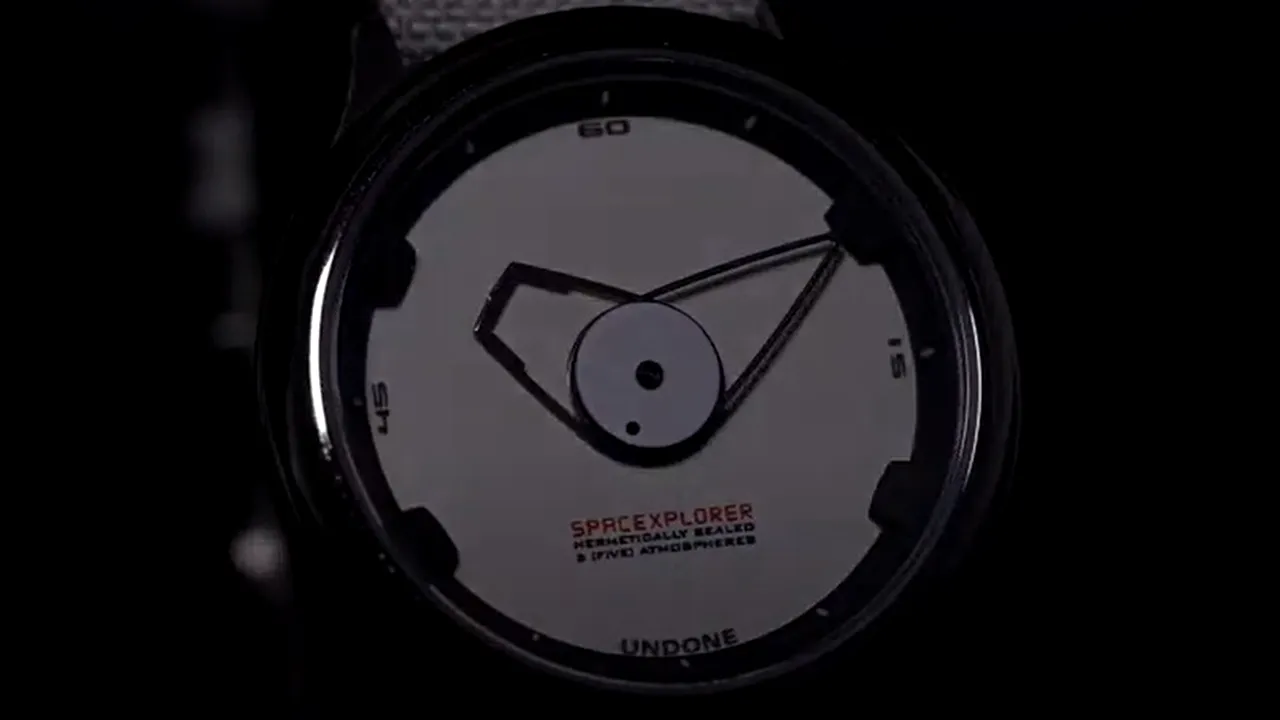 Space Xplorer: Ceasul care spune o poveste