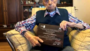 Un bucureştean a devenit cel mai în vârstă bărbat din lume, după decesul britanicului care deţinea recordul, la 112 ani