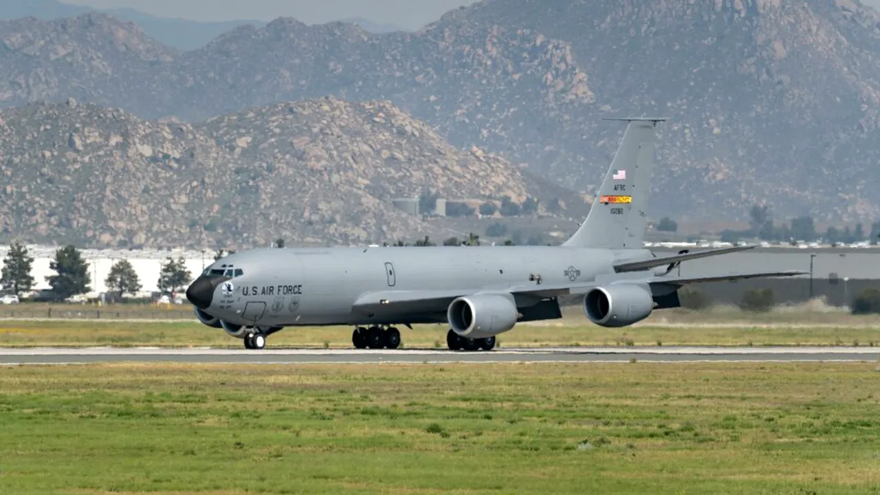 Avioanele americane de realimentare, staționate la București, au efectuat primele misiuni la sud de Cipru