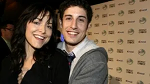 Jason Biggs a renunţat la burlăcie