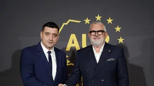 Omul de afaceri care l-a lăsat cu mâna întinsă pe George Simion
