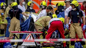 Germania este în stare de şoc. Cel puţin un mort şi 30 de răniţi după ce un vehicul a lovit pietoni, în Berlin 