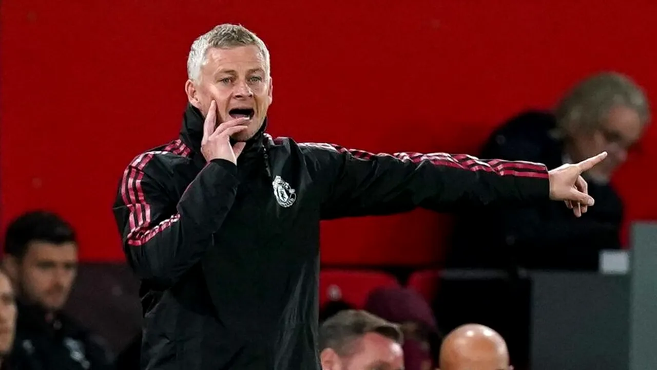 Michael Carrick și Ole Gunnar Solskjaer, favoriți pentru postul de antrenor interimar la Manchester United