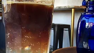 Un nou TREND în materie de cafea ia cu asalt platforma Instagram. Hipsterii nu se mai satură de fotografiat şi de hashtag-ul #espressotonic