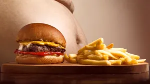 Avertismentul unui nutriționist: Grăsimile pe care le mâncăm „ne lovesc” drept în inimă