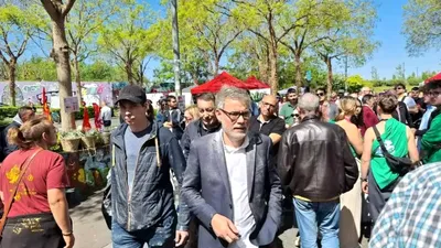 POLITIC „Dispari, trădător murdar”. Prim-secretarul Partidului Socialist din Franța a fost atacat cu făină la protestele de 1 mai