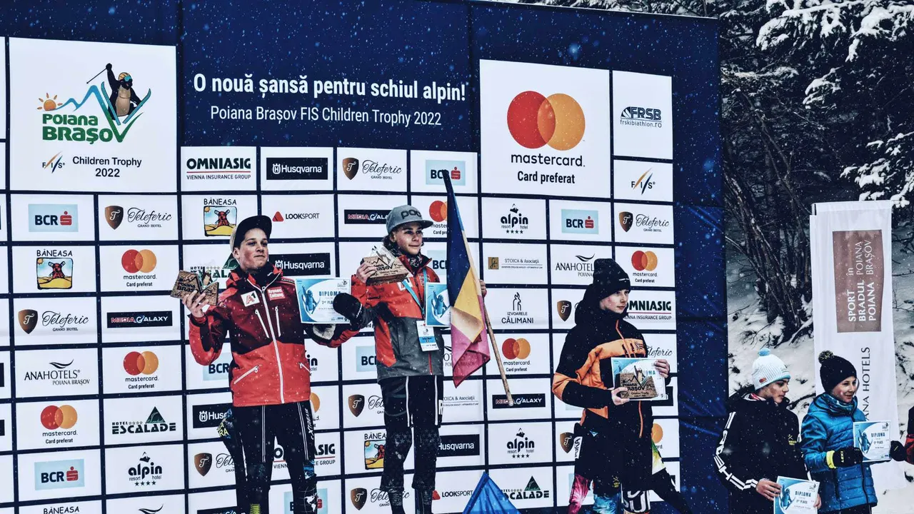 Românii au câştigat opt medalii la una dintre cele mai mari competiţii internaţionale de schi din ţară

