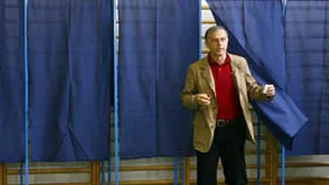 Geoană a votat la ambele scrutine şi mizează pe un scor bun pentru PSD