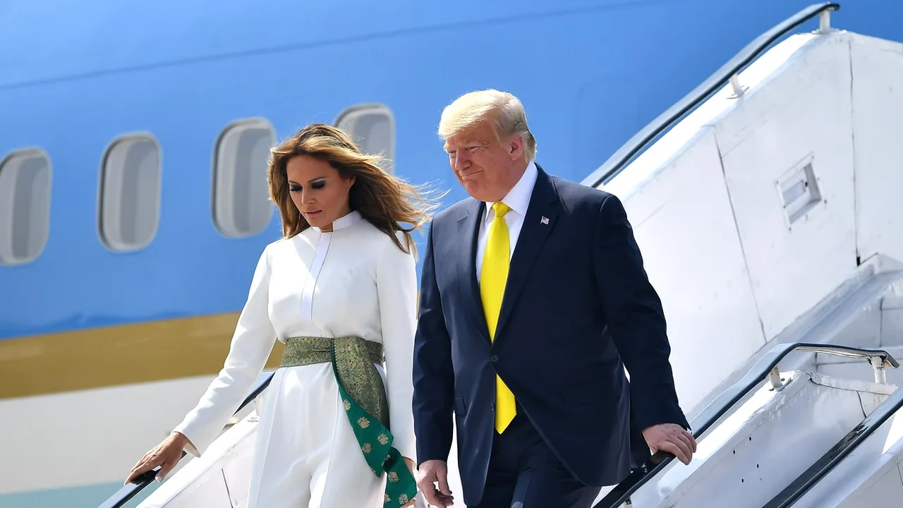 Criza COVID-19 la Casa Albă: Donald Trump şi Melania Trump, testaţi pozitiv pentru coronavirus. Starea de sănătate a preşedintelui SUA | LIVE UPDATE