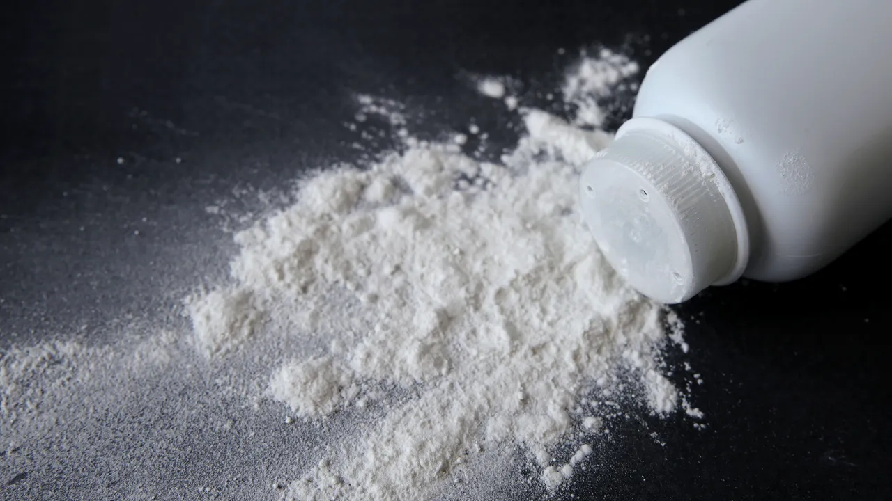 Johnson & Johnson, faţă în faţă cu plata a 417 milioane de dolari, în cel mai nou proces legat de pudra de talc
