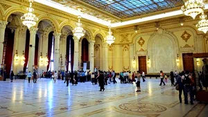 ANAT: Turişti străini s-au plâns că toaletele din Palatul Parlamentului au fost închise