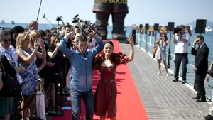 Antonio Banderas şi Salma Hayek au făcut spectacol la Cannes. Primele vedete care au ajuns pe Croazetă - GALERIE FOTO