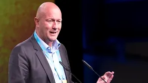 Thomas Kemmerich a demisionat din funcţia de premier al landului german Turingia / Angela Merkel a criticat alegerea lui