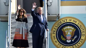FOTO | Donald Trump a ajuns în Japonia, în cadrul turneului din Asia, cel mai lung efectuat de către un preşedinte american în ultimii 25 de ani /  Liderul SUA s-a întâlnit cu premierul Shinzo Abe