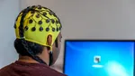 Un om de știință din SUA a fost angajat de China pentru a dezvolta interfața „creier-computer” în scop militar